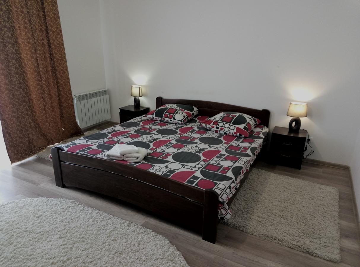 Gil Apartments, On Mynaiska 18 Użhorod Zewnętrze zdjęcie